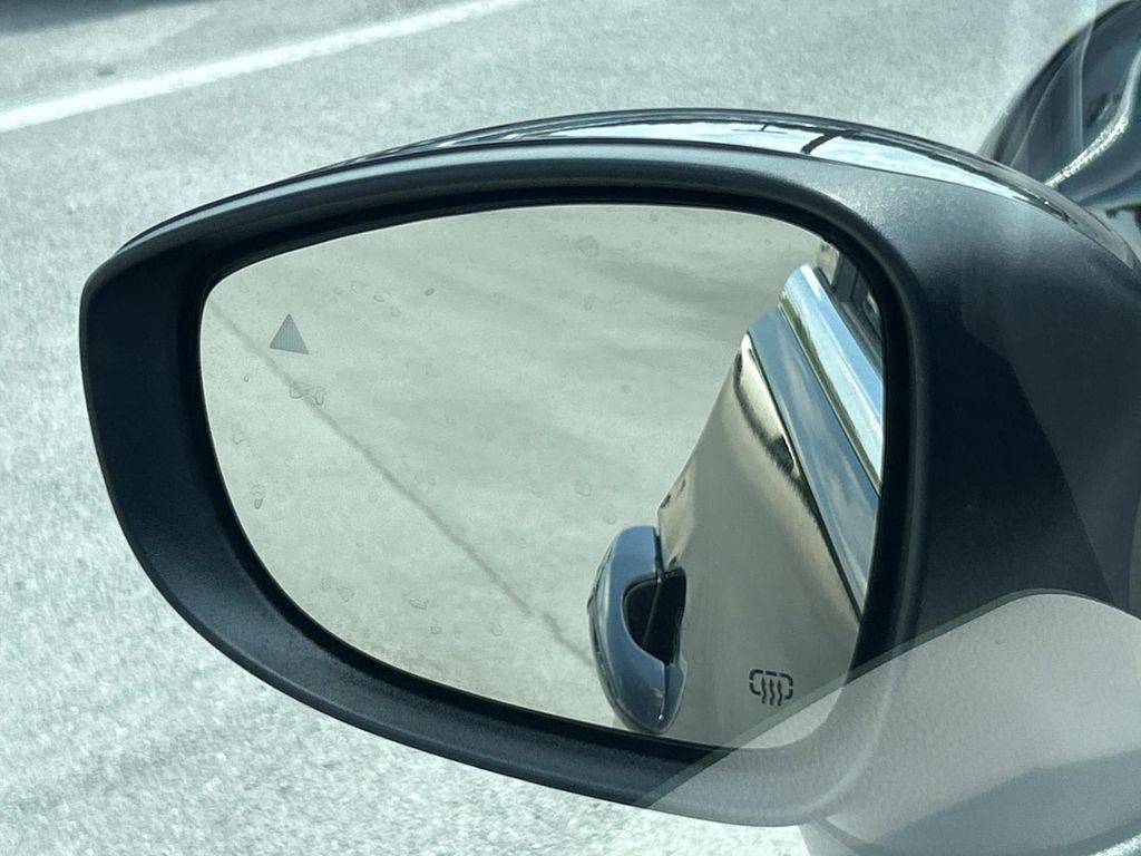 Used 2023 Chrysler Pacifica Van