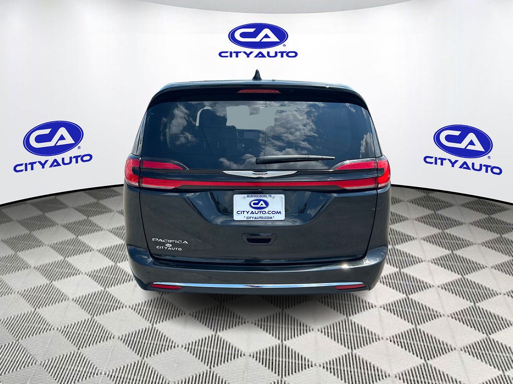 Used 2023 Chrysler Pacifica Van