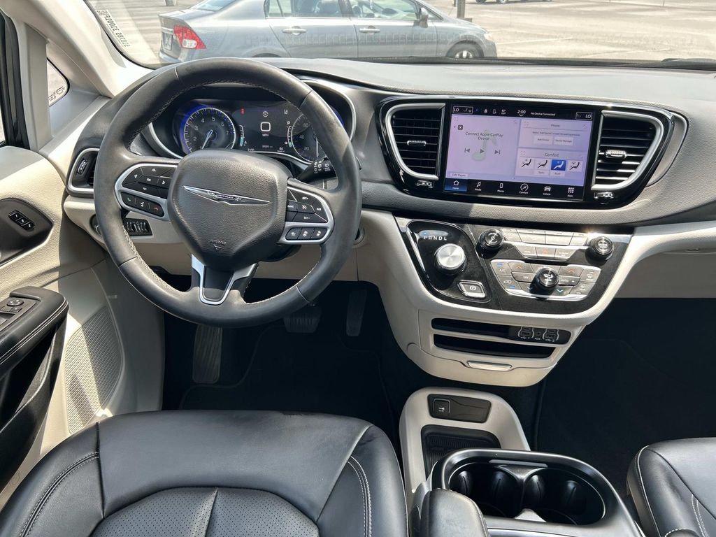 Used 2023 Chrysler Pacifica Van