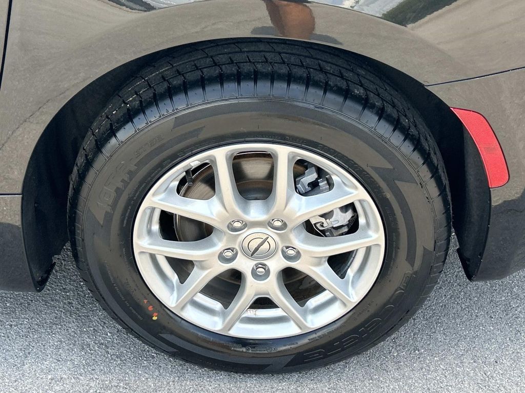 Used 2023 Chrysler Pacifica Van