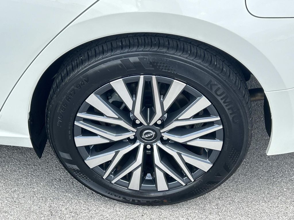 Used 2025 Nissan Altima Sedan