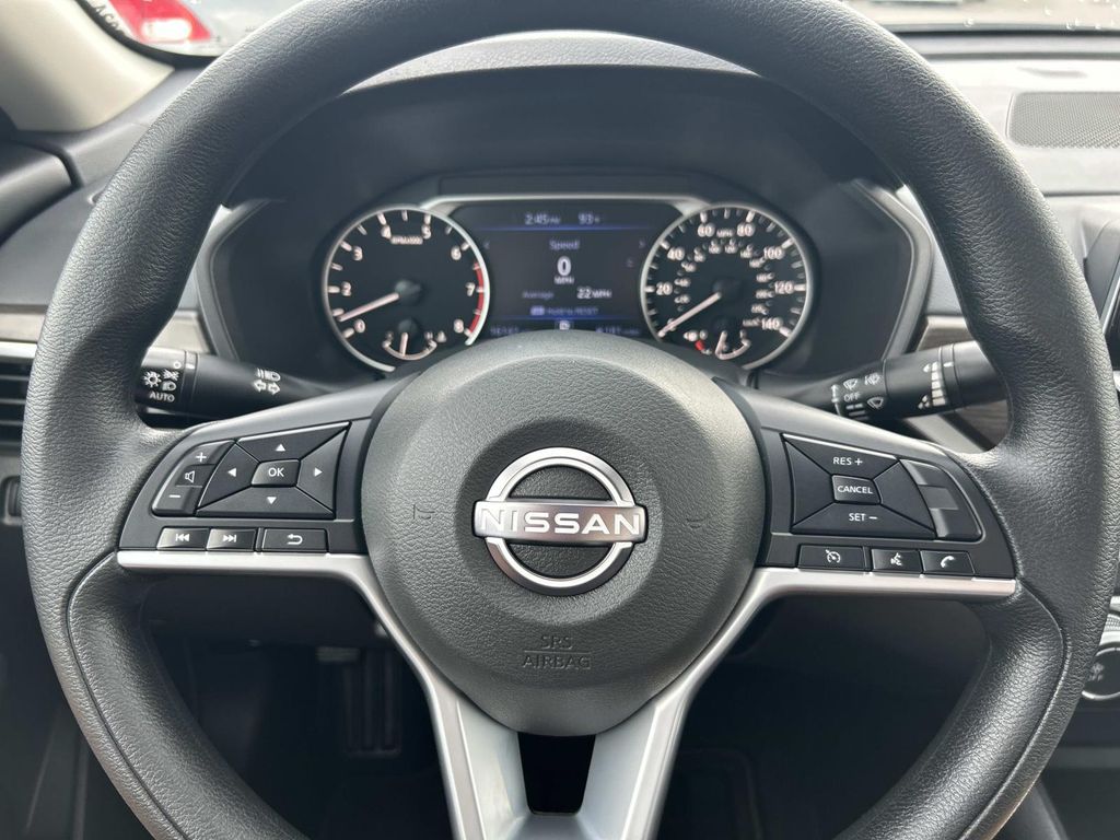 Used 2025 Nissan Altima Sedan