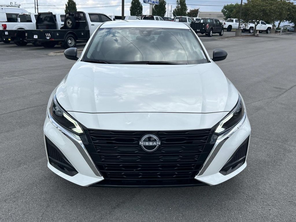 Used 2025 Nissan Altima Sedan