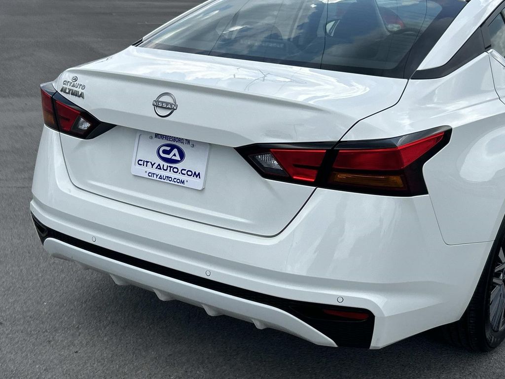 Used 2025 Nissan Altima Sedan