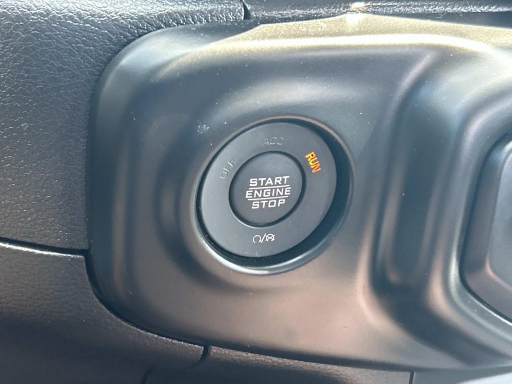 Used 2021 Jeep Wrangler SUV