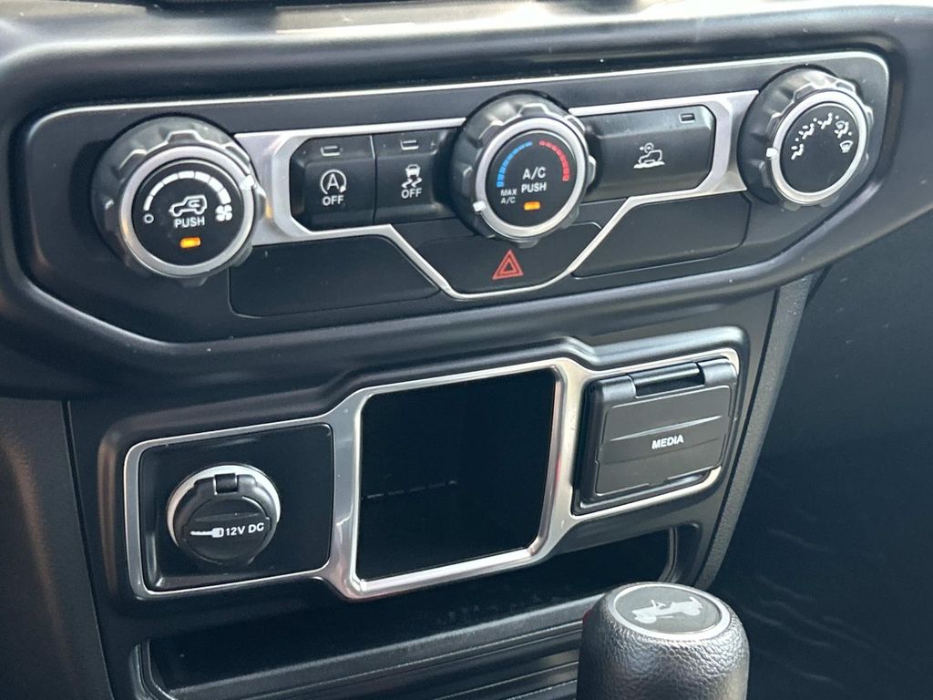 Used 2021 Jeep Wrangler SUV