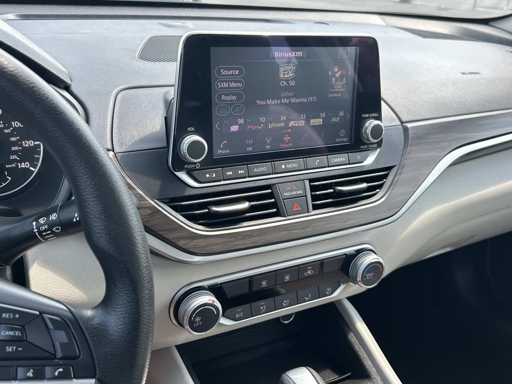 2025 Nissan Altima SV - Photo 27
