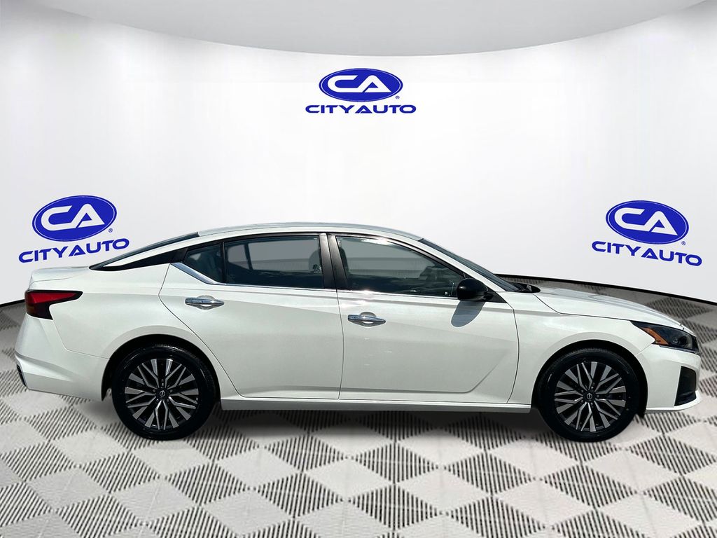 2025 Nissan Altima SV - Photo 2