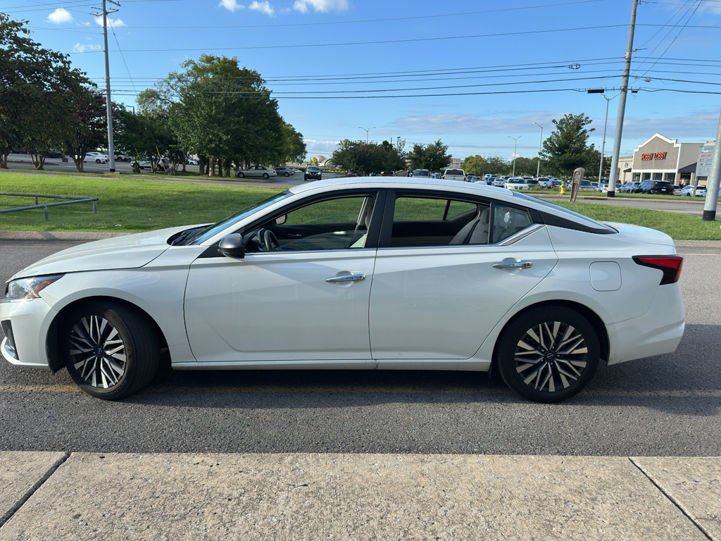 Used 2025 Nissan Altima Sedan