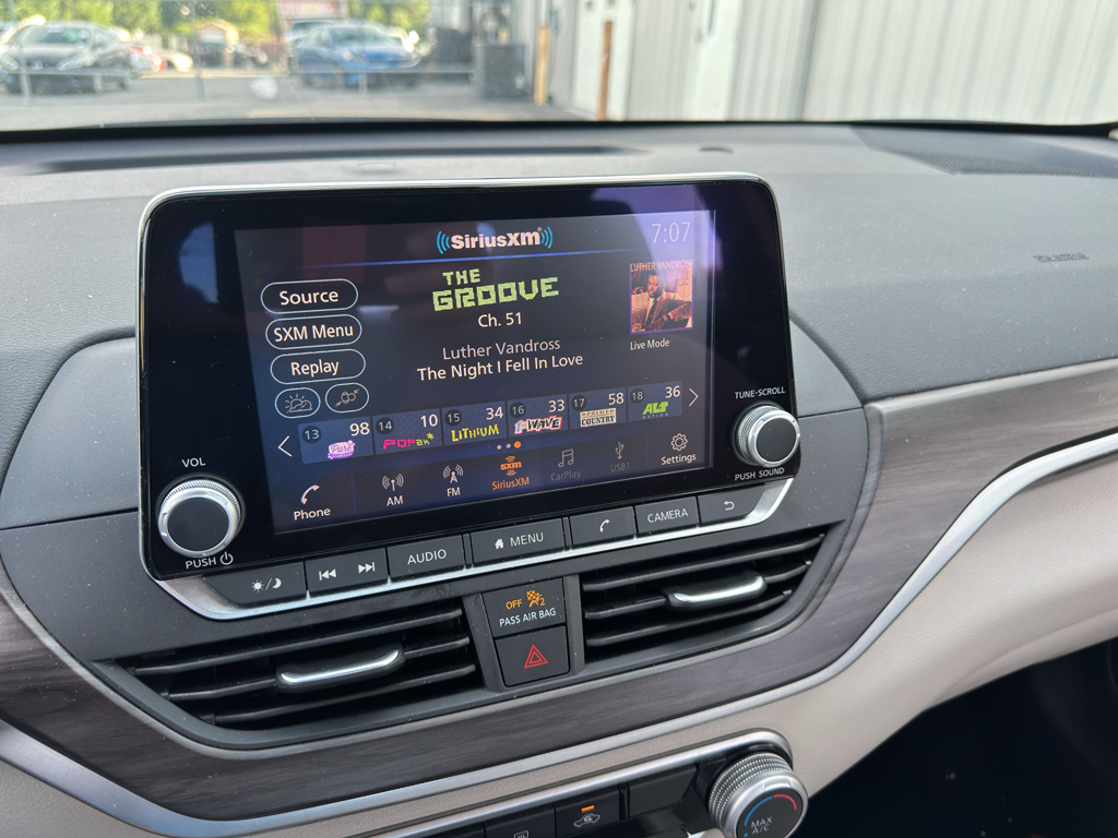 Used 2025 Nissan Altima Sedan