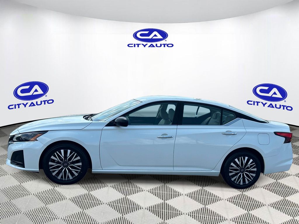 2025 Nissan Altima SV - Photo 7