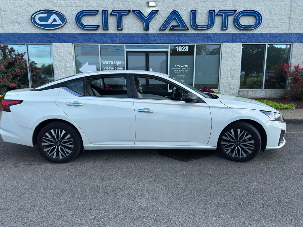 Used 2025 Nissan Altima Sedan