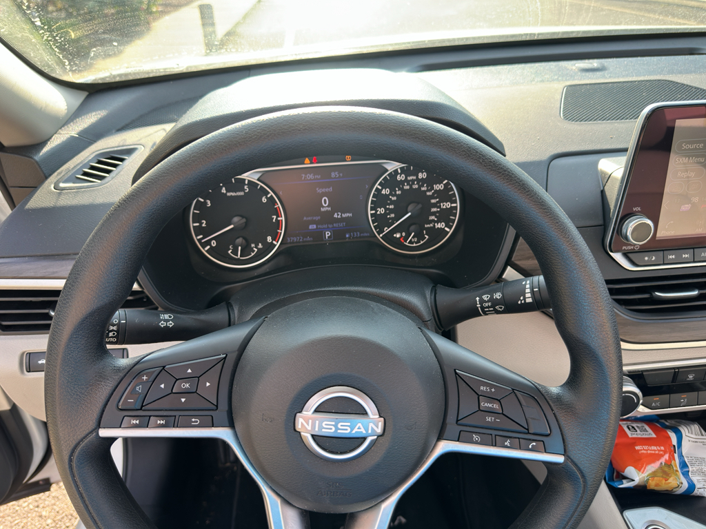 Used 2025 Nissan Altima Sedan