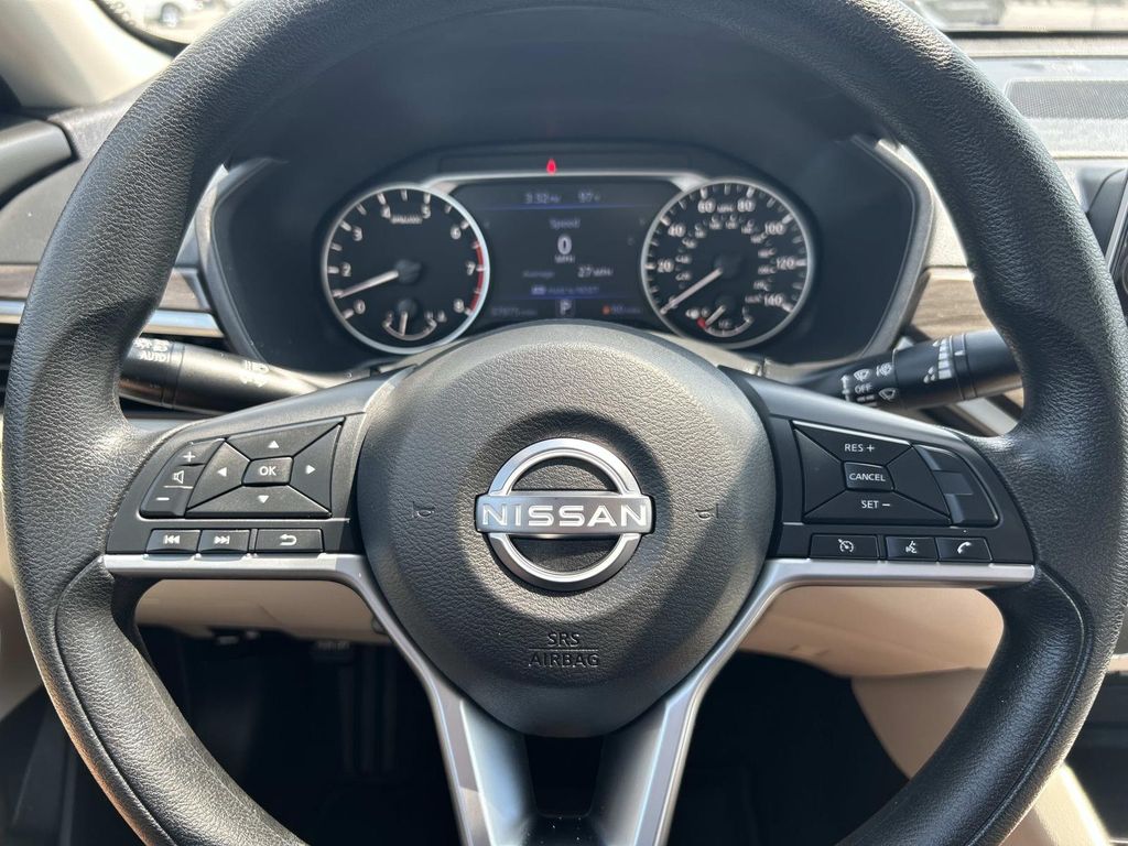 2025 Nissan Altima SV - Photo 33