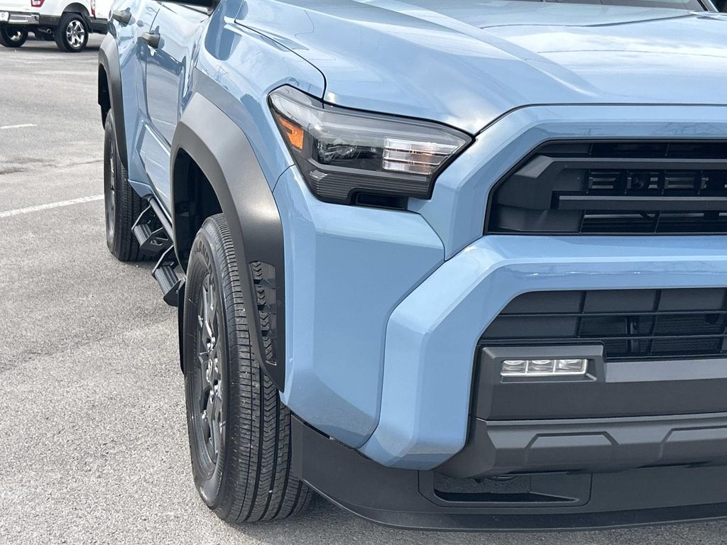 Vehicle photo 11