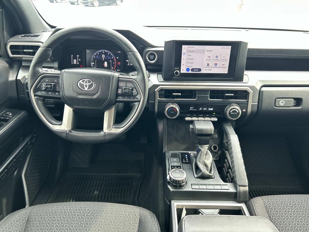 Vehicle photo 22