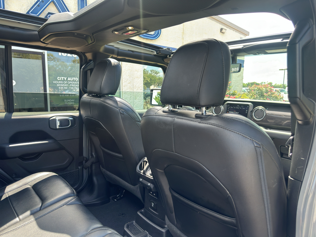 Used 2021 Jeep Wrangler SUV