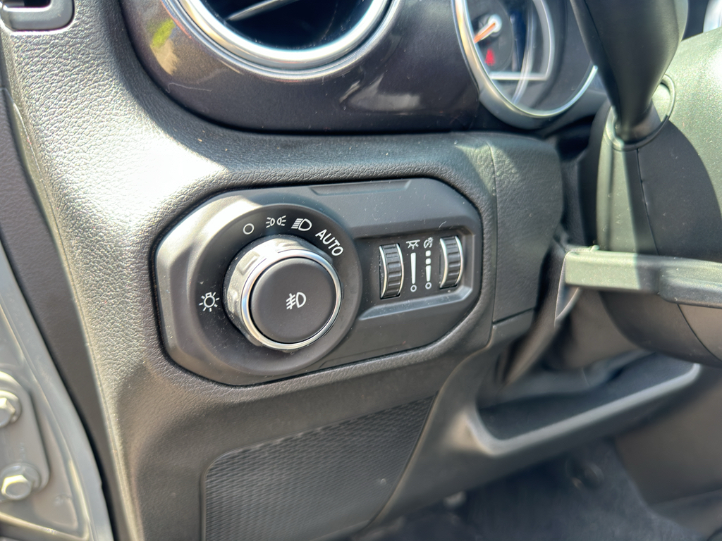 Used 2021 Jeep Wrangler SUV