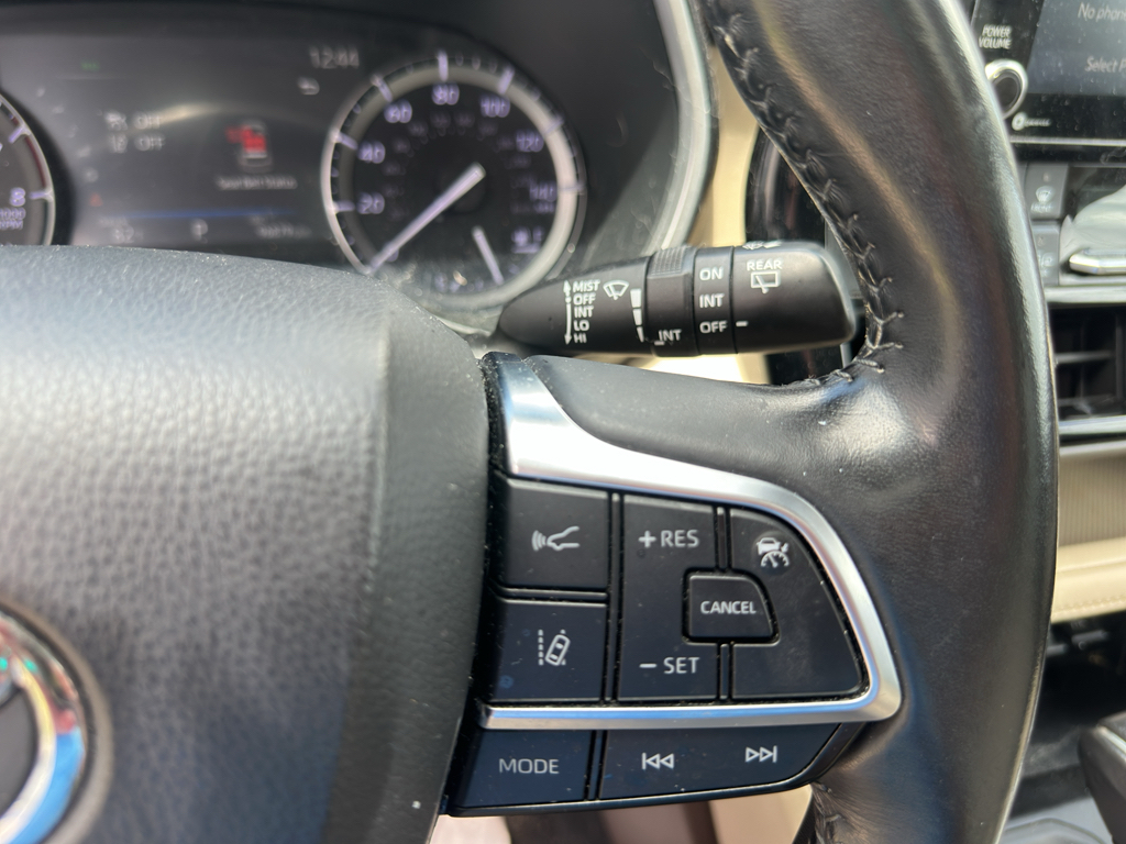 Used 2020 Toyota Highlander SUV