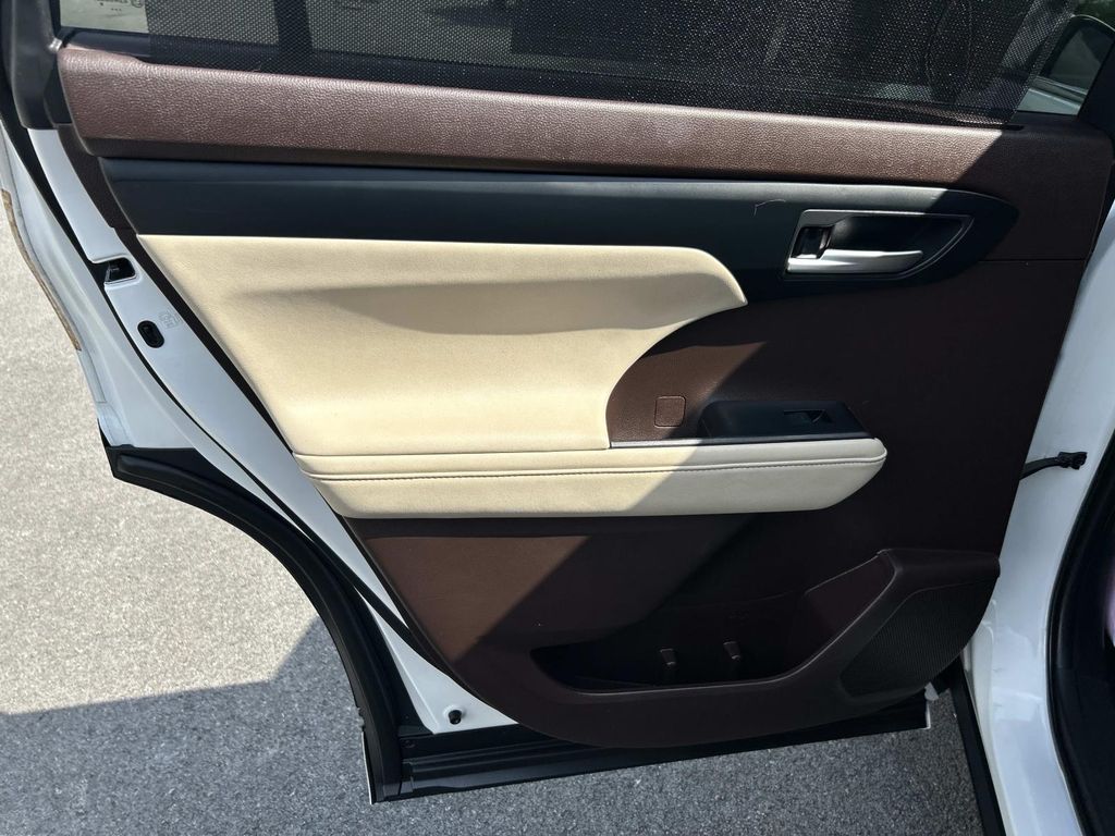 Used 2020 Toyota Highlander SUV