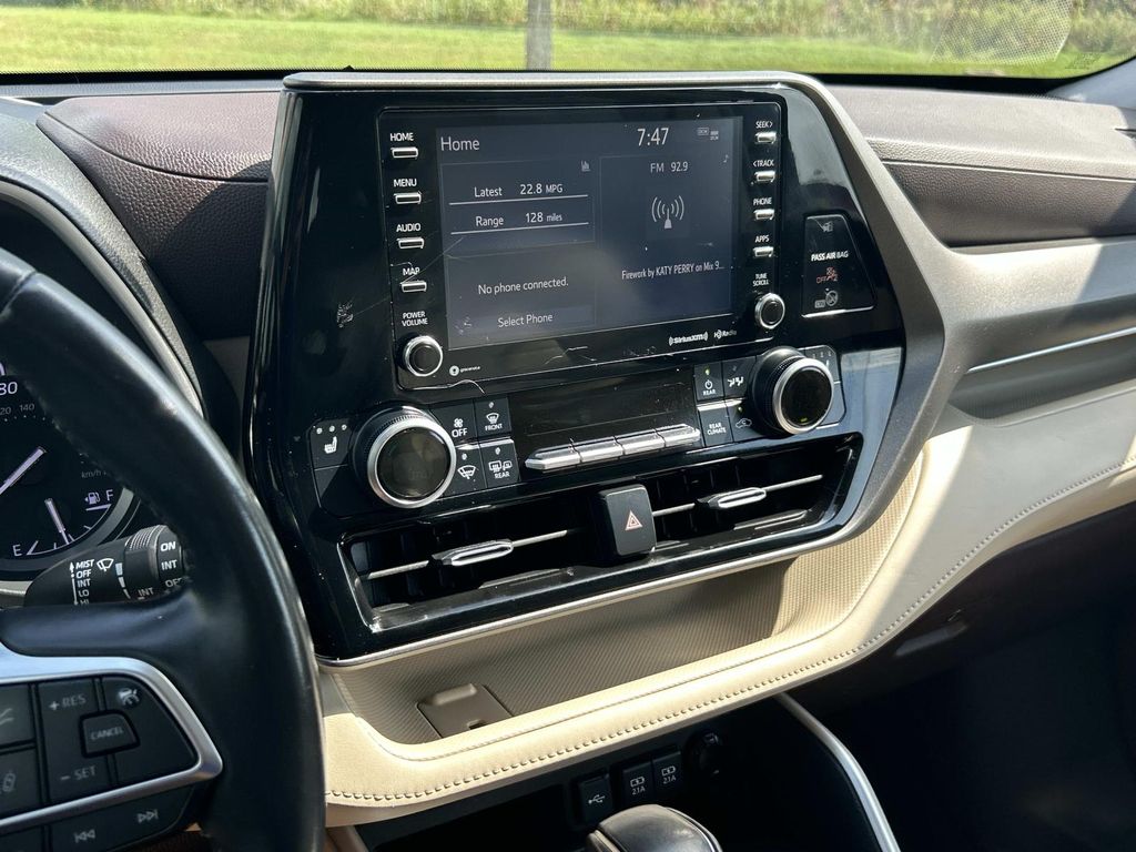 Used 2020 Toyota Highlander SUV