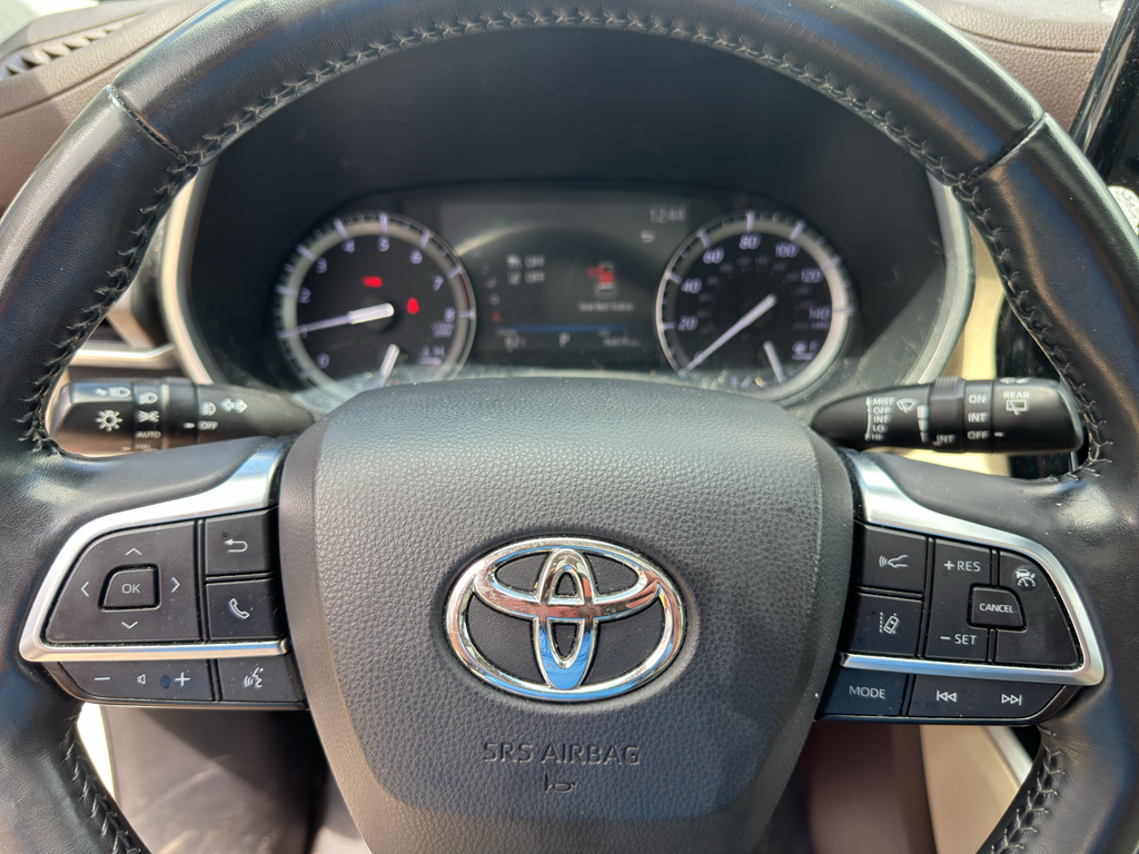 Used 2020 Toyota Highlander SUV
