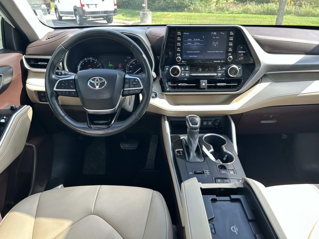 Used 2020 Toyota Highlander SUV
