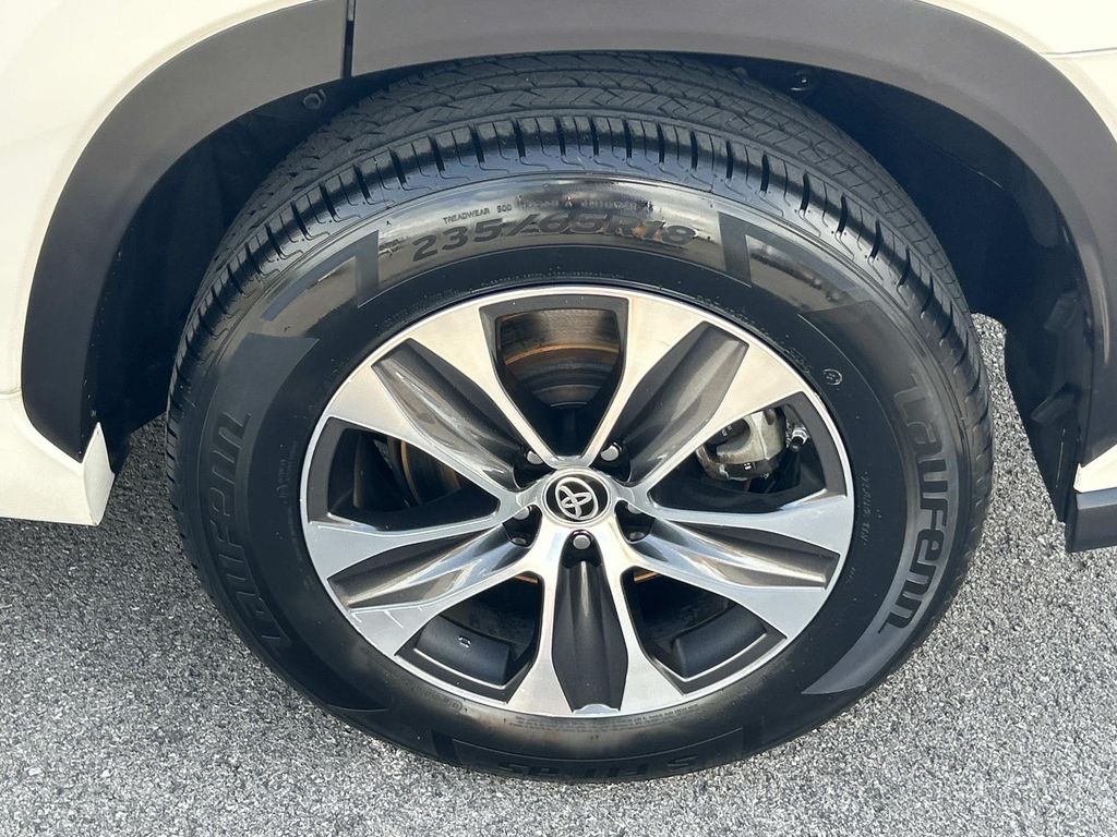 Used 2020 Toyota Highlander SUV