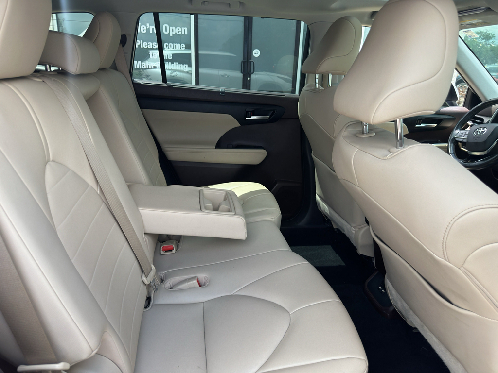 Used 2020 Toyota Highlander SUV