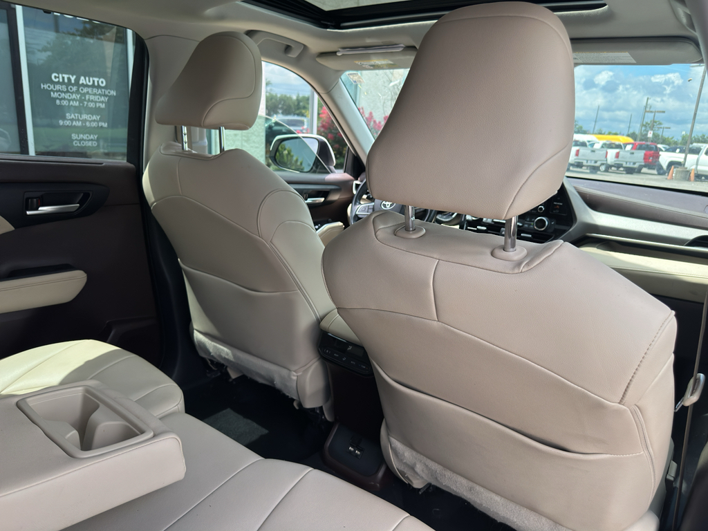 Used 2020 Toyota Highlander SUV
