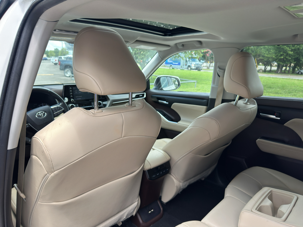Used 2020 Toyota Highlander SUV