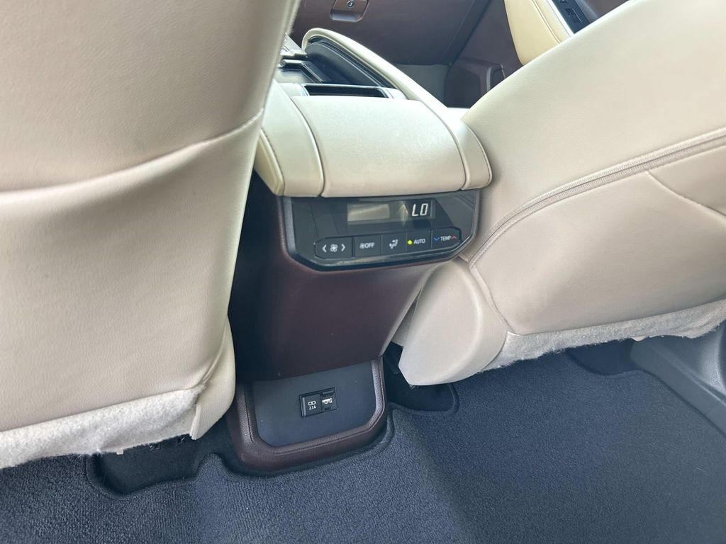 Used 2020 Toyota Highlander SUV
