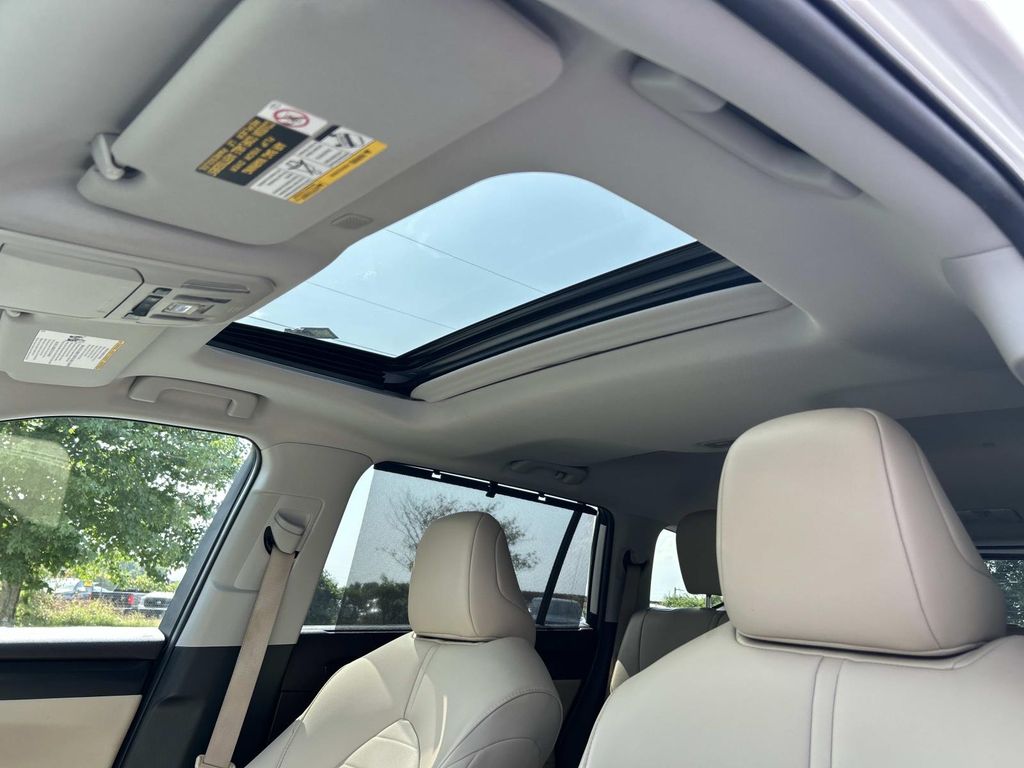 Used 2020 Toyota Highlander SUV