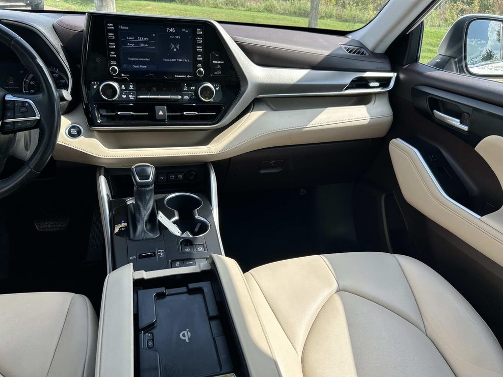 Used 2020 Toyota Highlander SUV