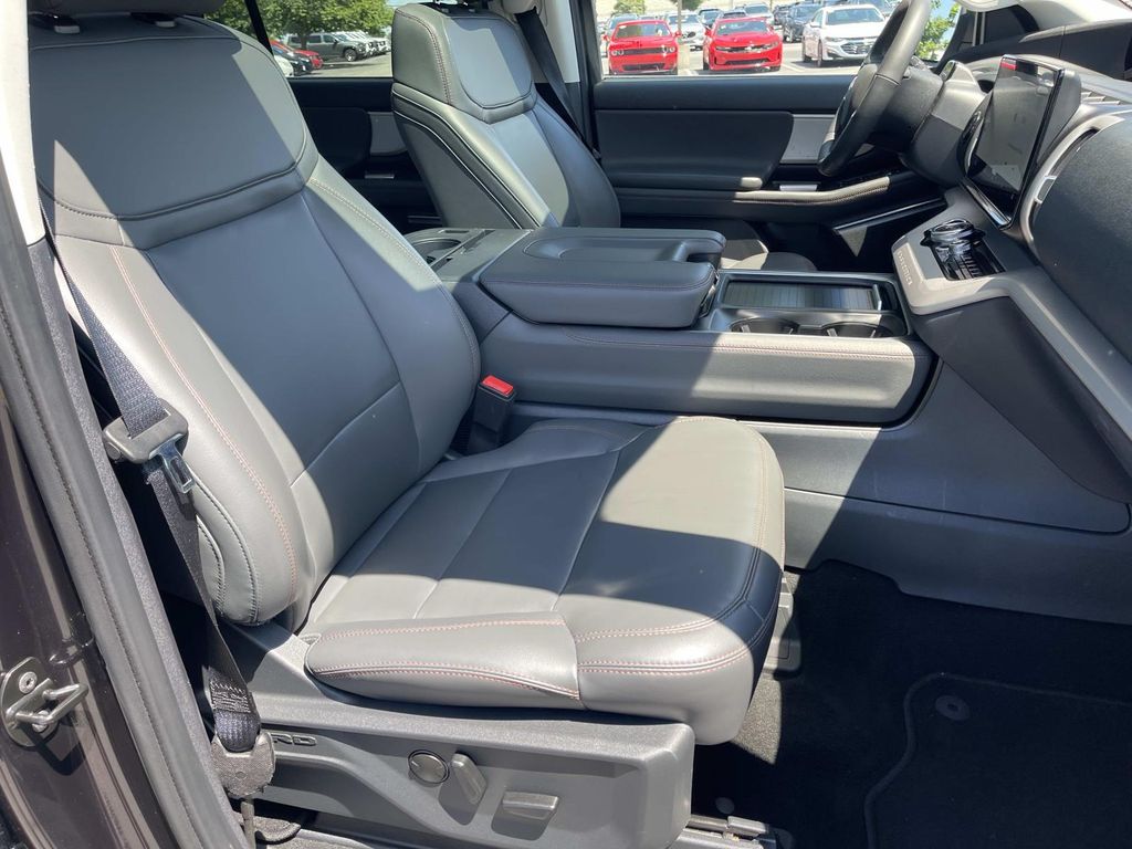 Used 2025 Ford Expedition SUV