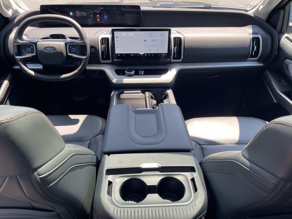 Used 2025 Ford Expedition SUV