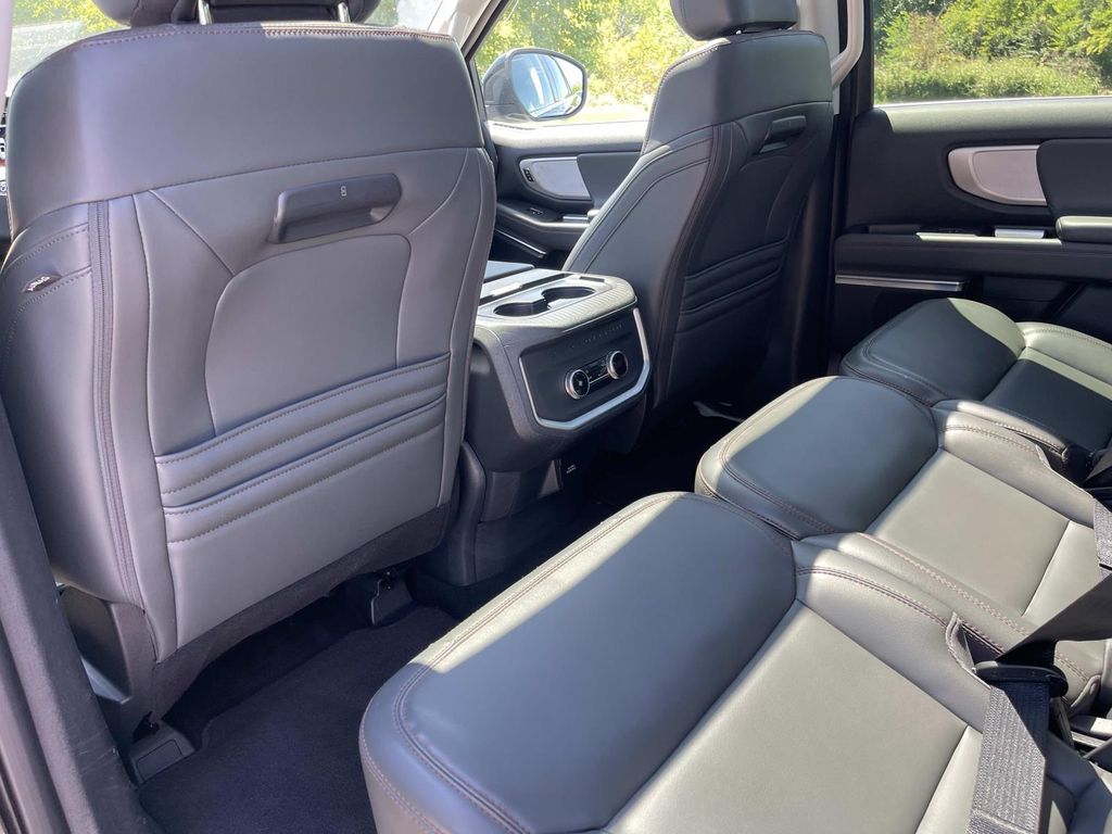 Used 2025 Ford Expedition SUV