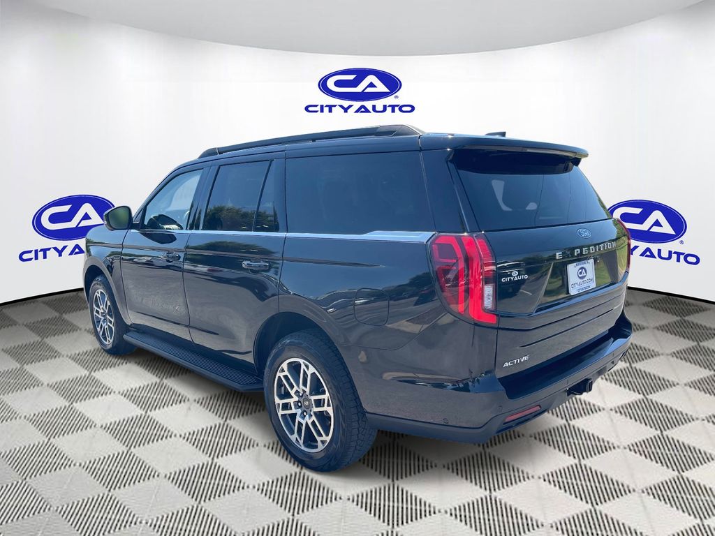 Used 2025 Ford Expedition SUV