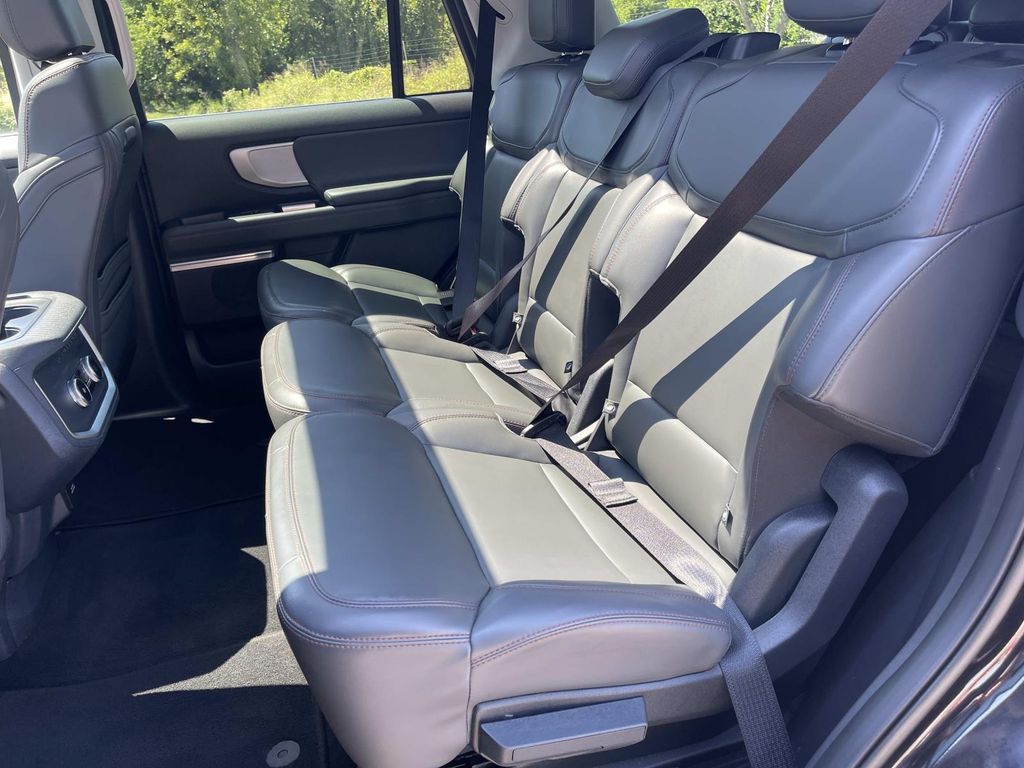 Used 2025 Ford Expedition SUV