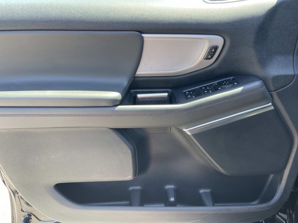 Used 2025 Ford Expedition SUV