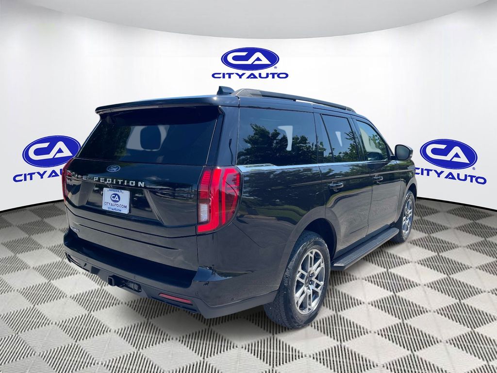 Used 2025 Ford Expedition SUV