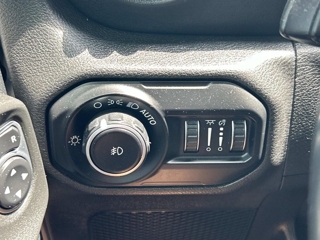 Used 2019 Jeep Wrangler SUV