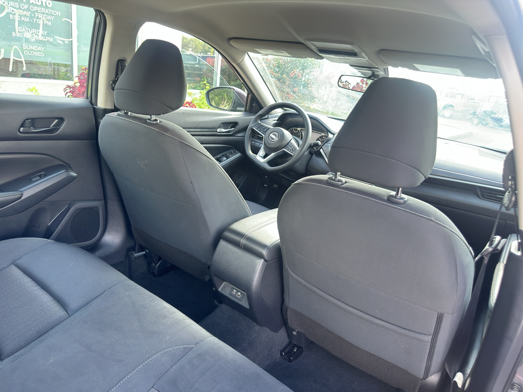 Used 2025 Nissan Altima Sedan