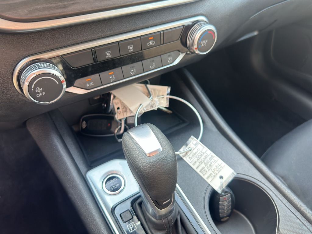 Used 2025 Nissan Altima Sedan
