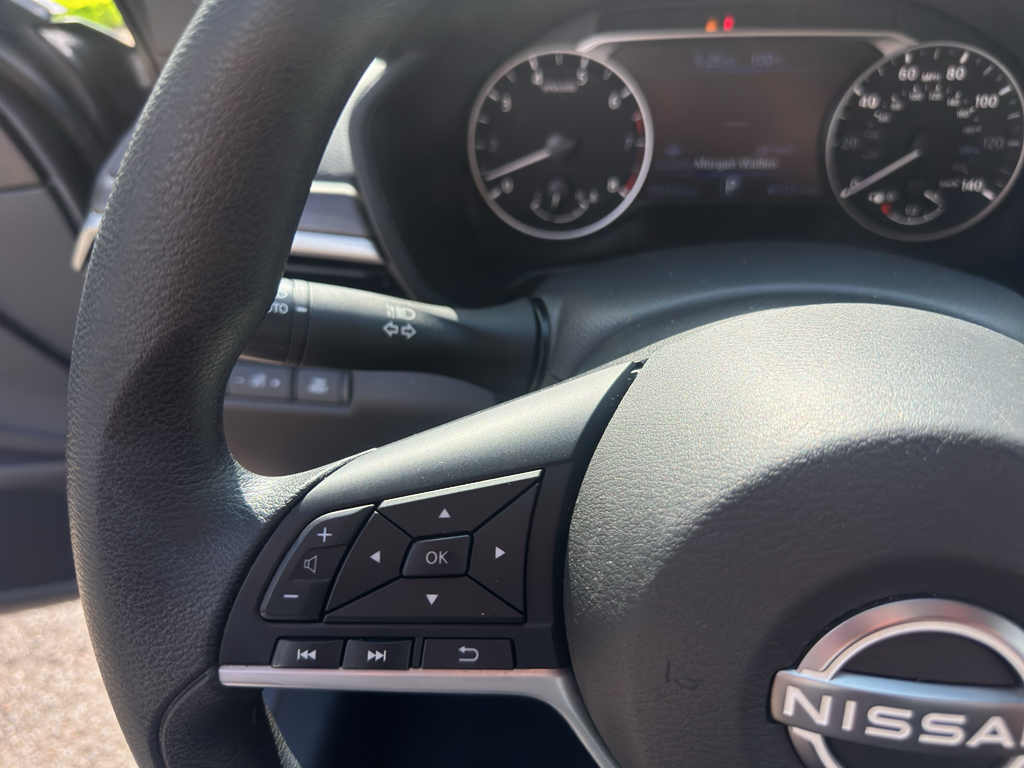 Used 2025 Nissan Altima Sedan