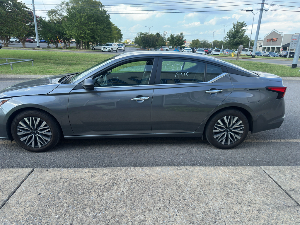 Used 2025 Nissan Altima Sedan