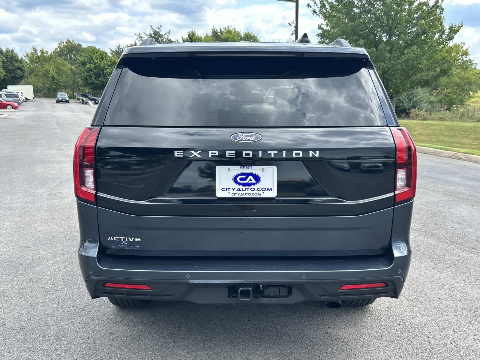 Used 2025 Ford Expedition SUV