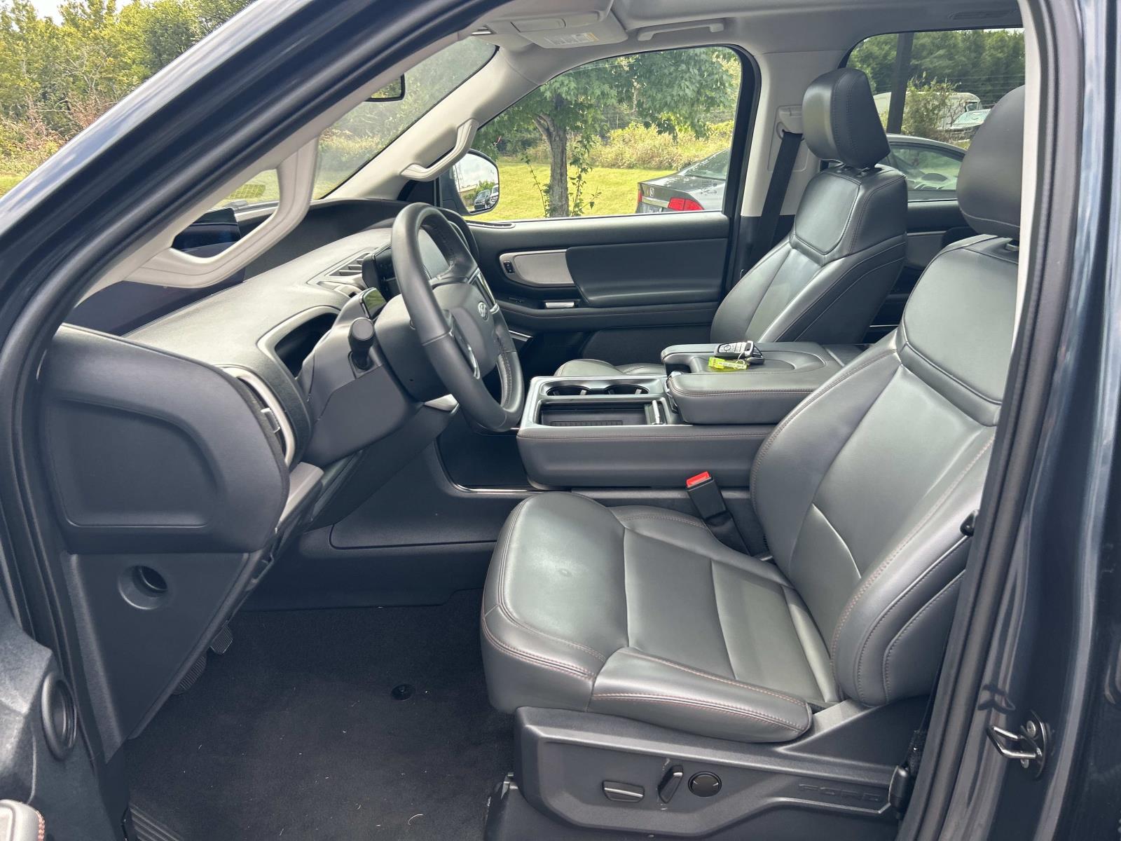 Used 2025 Ford Expedition SUV