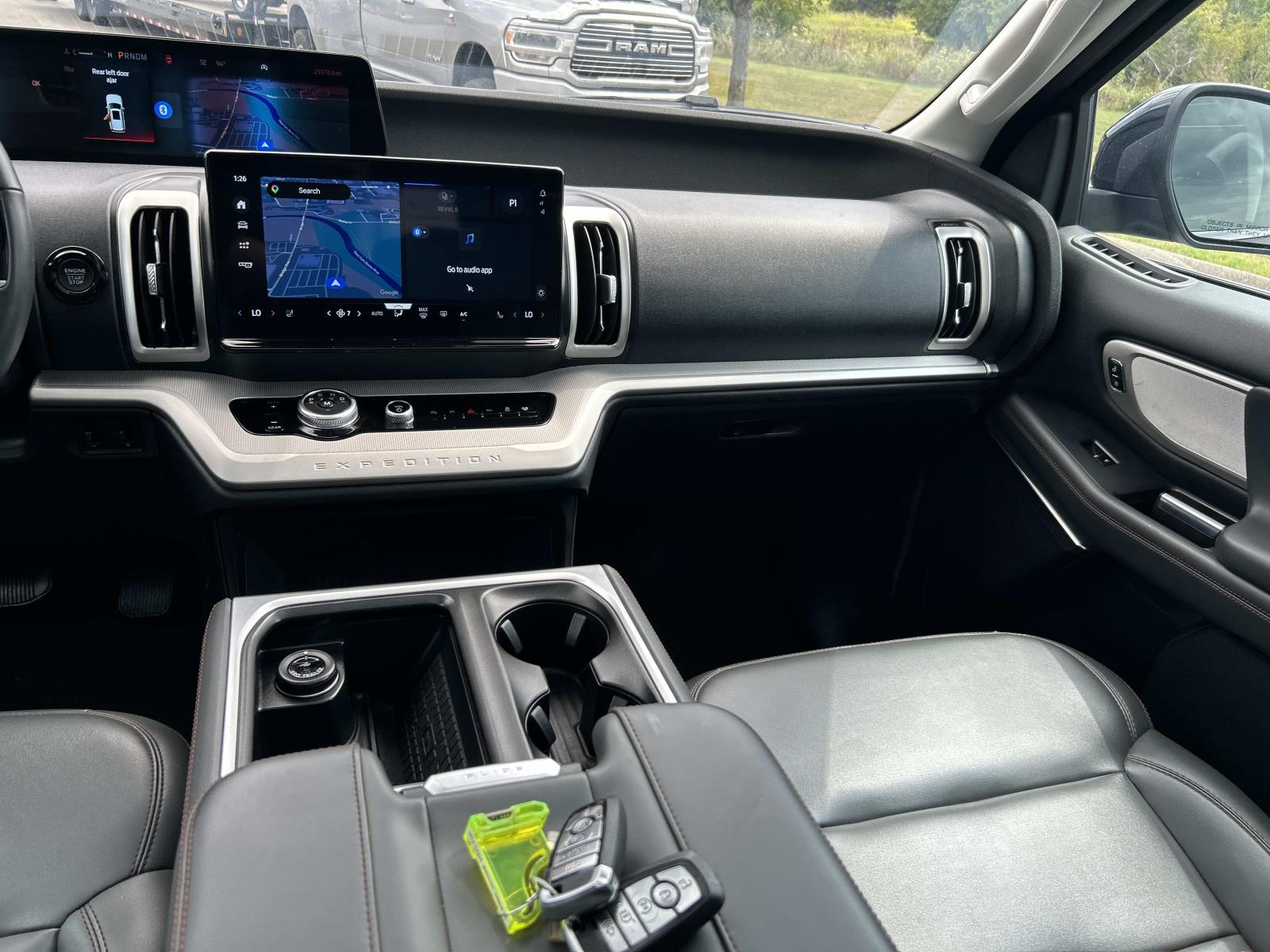 Used 2025 Ford Expedition SUV
