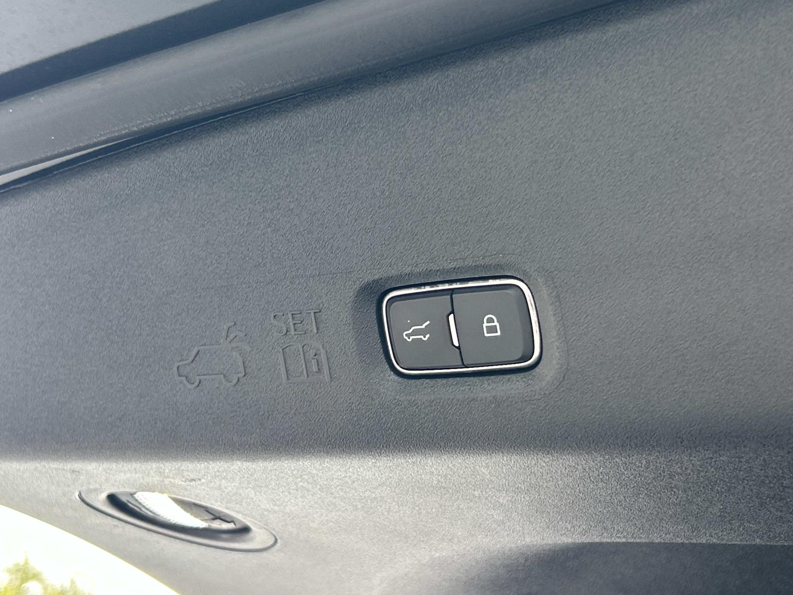 Used 2025 Ford Expedition SUV